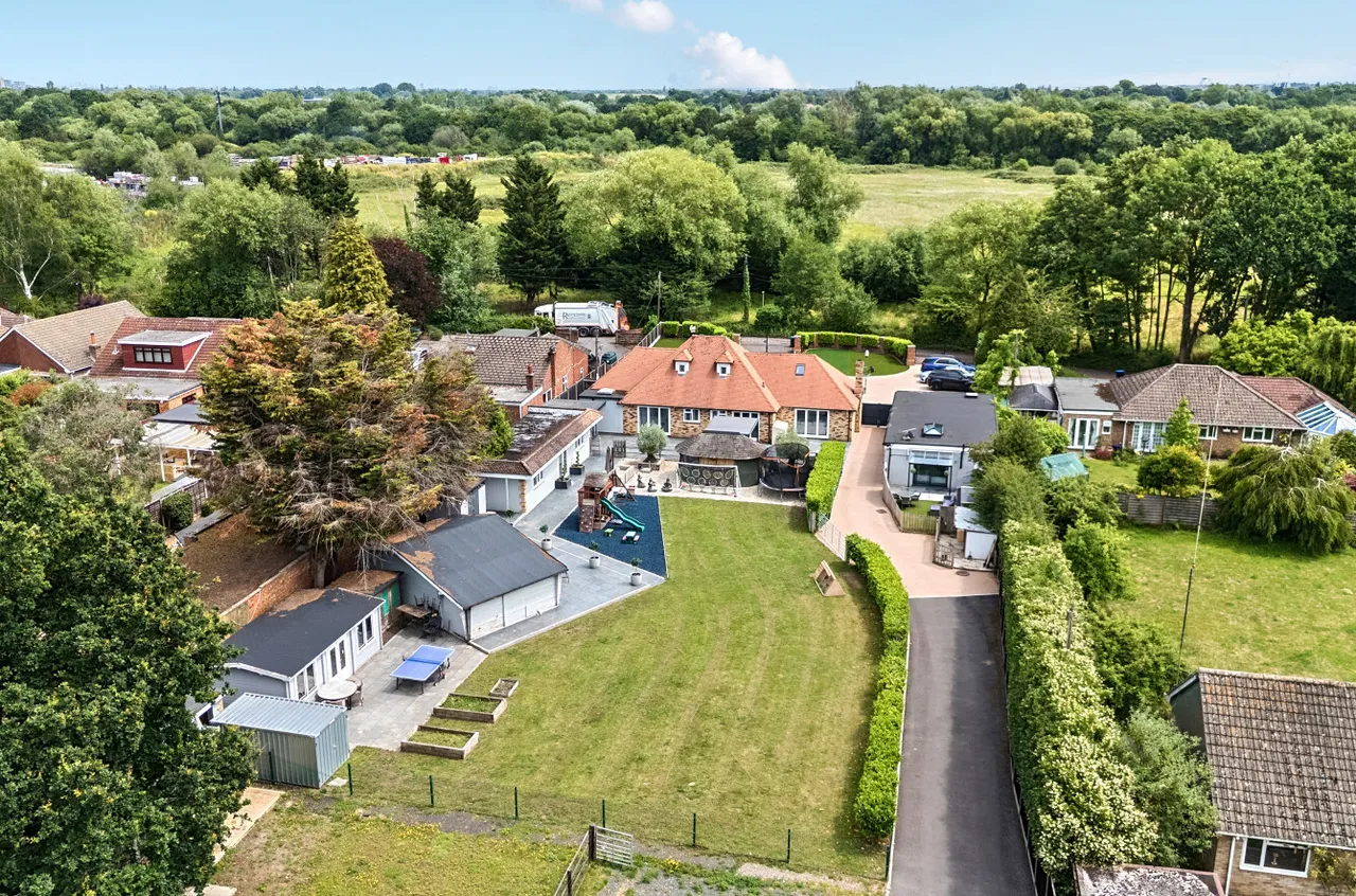 Hurst Lane, Egham, TW20, photo 24
