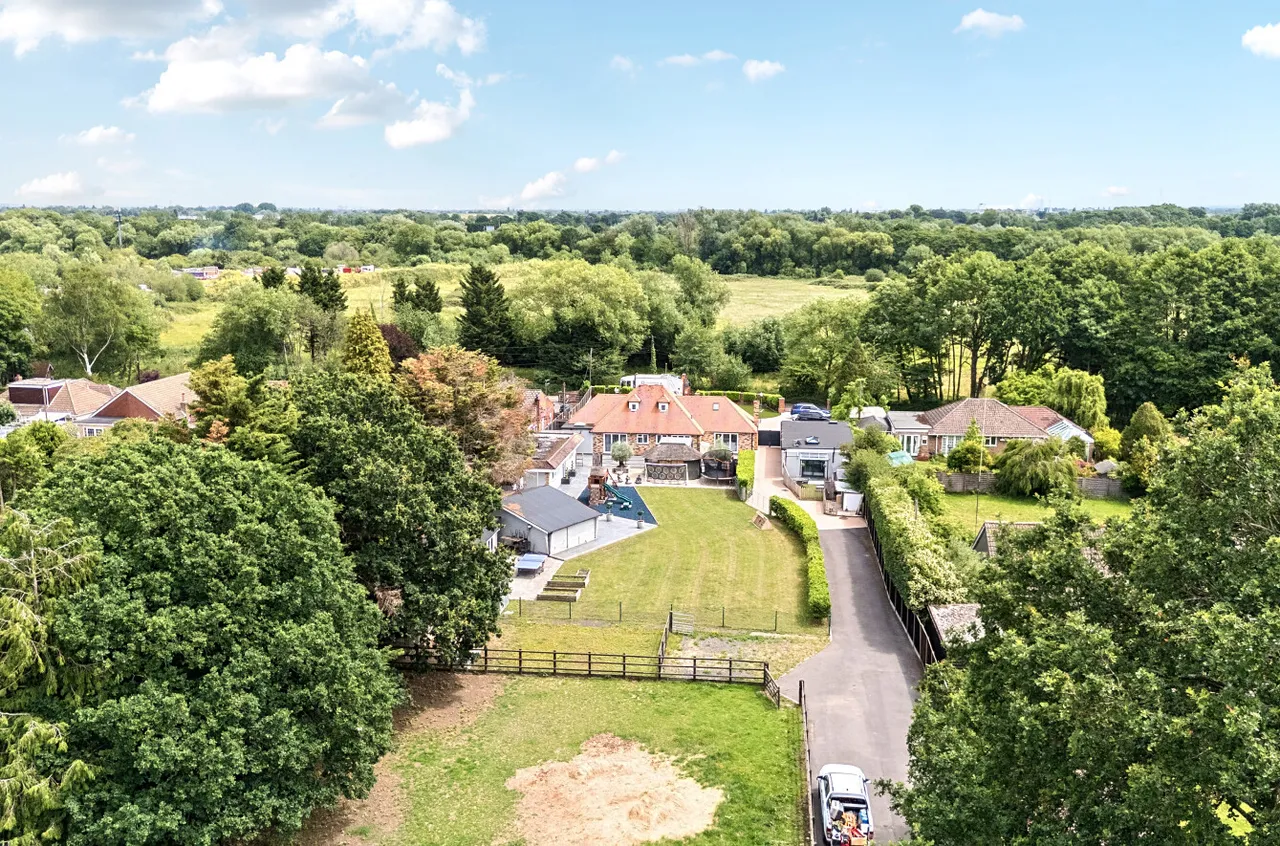 Hurst Lane, Egham, TW20, photo 23