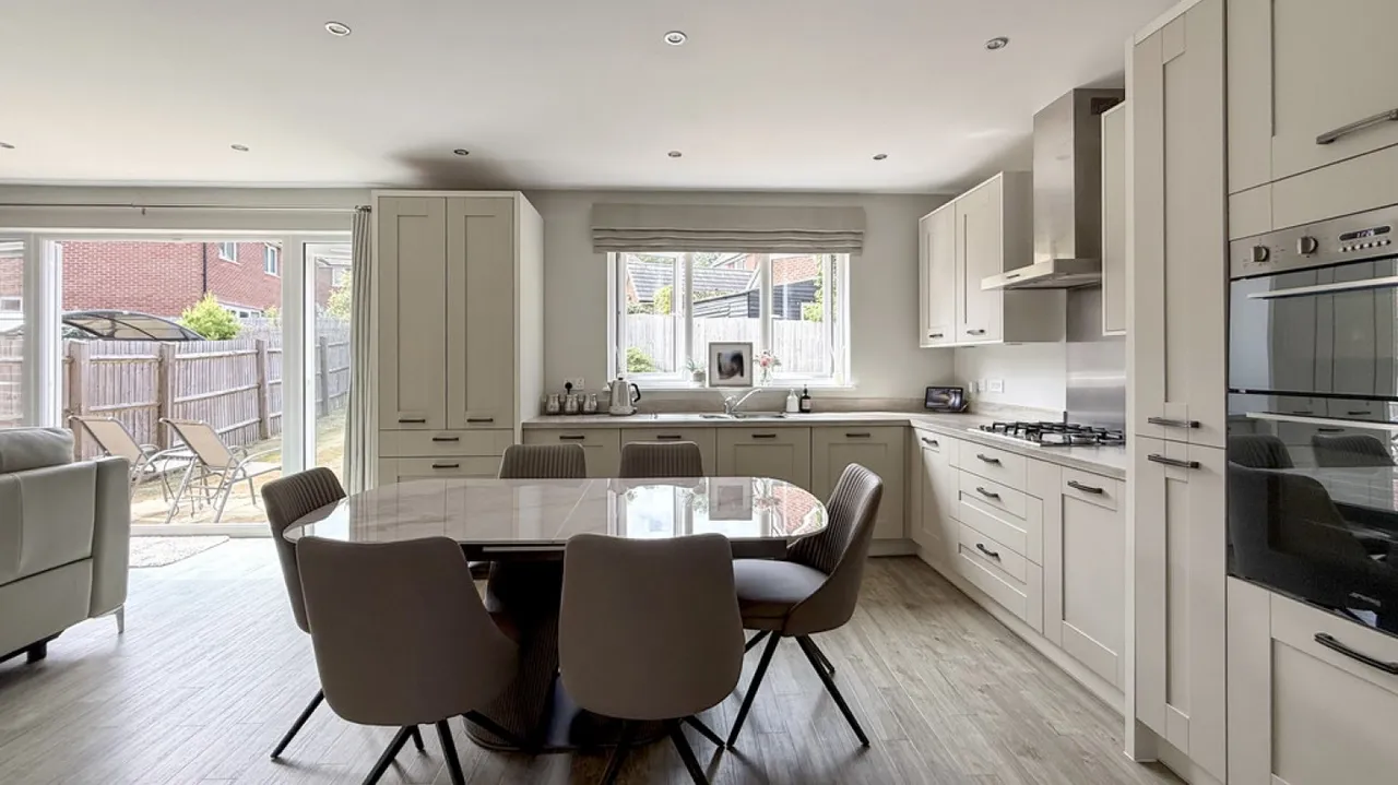 St Andrews Road, Warminster, photo 5