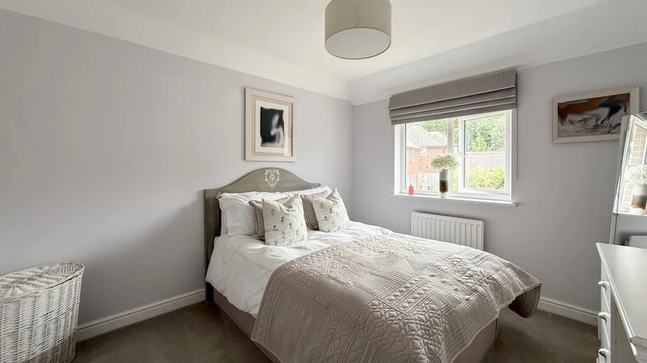 St Andrews Road, Warminster, photo 12