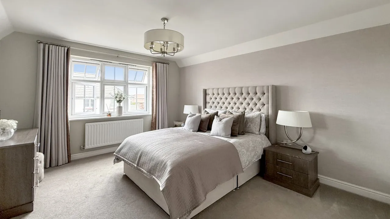 St Andrews Road, Warminster, photo 9