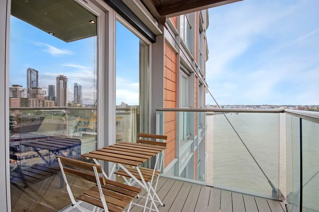 Fairmont Avenue, E14, photo 6