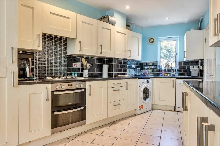 Elmhurst Way, Carterton, OX18, photo 6