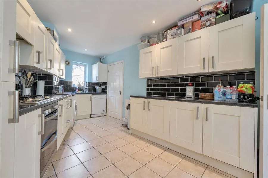 Elmhurst Way, Carterton, OX18, photo 5