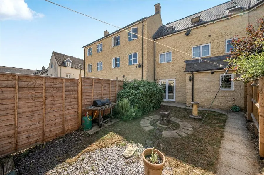 Elmhurst Way, Carterton, OX18, photo 17