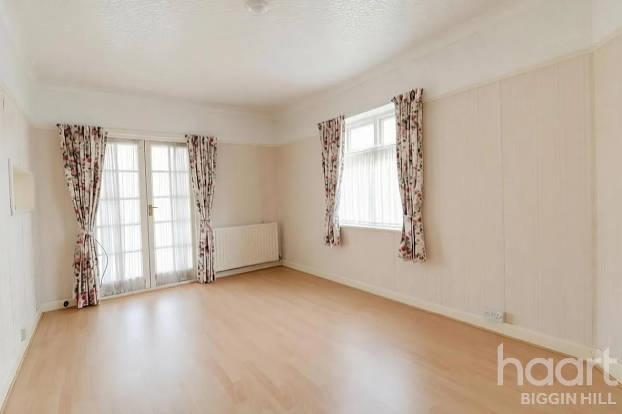 Hawthorne Avenue, Biggin Hill, TN16, photo 3