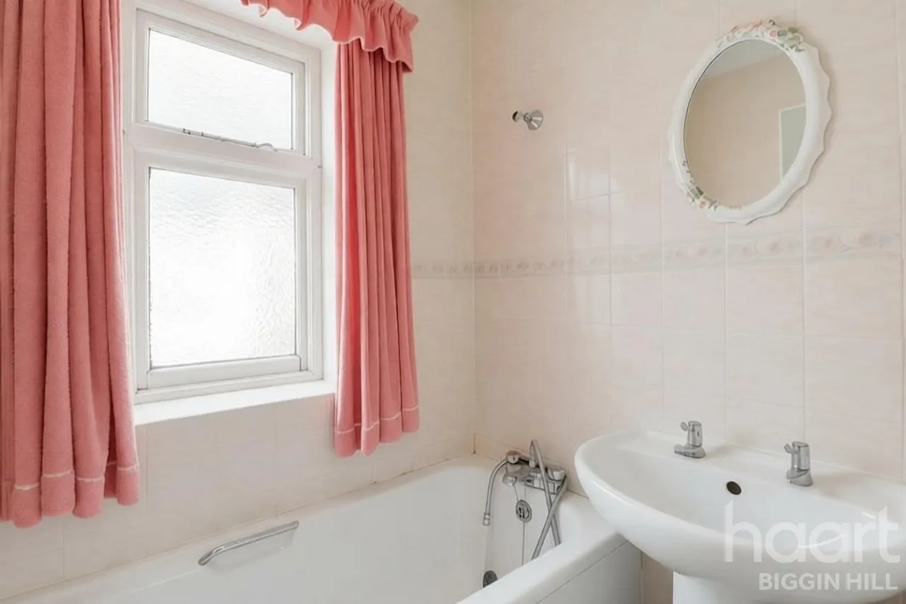 Hawthorne Avenue, Biggin Hill, TN16, photo 10