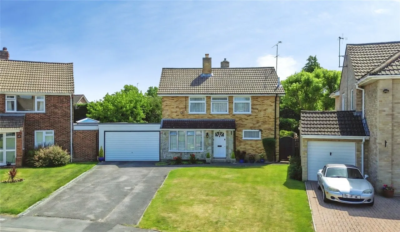 4 bed house for sale, Kennedy Gardens, Earley, RG6