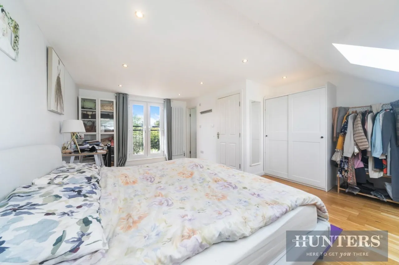 Lynwood Drive, Worcester Park, photo 10