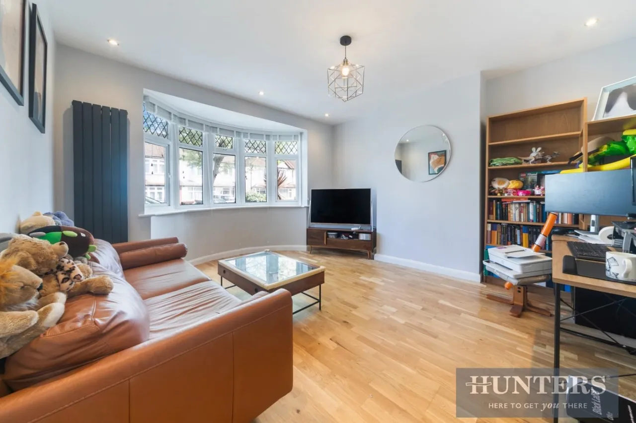 Lynwood Drive, Worcester Park, photo 5