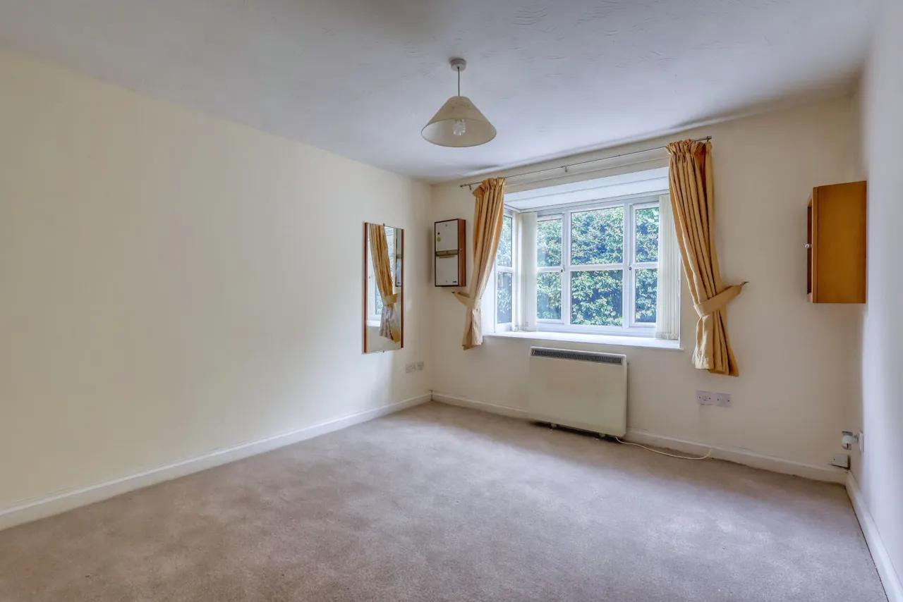 Old School Close, High Wycombe, HP14, photo 5