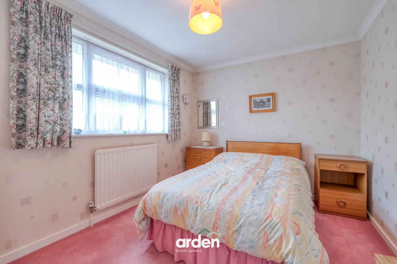 Lyall Gardens, Rednal, B45, photo 10