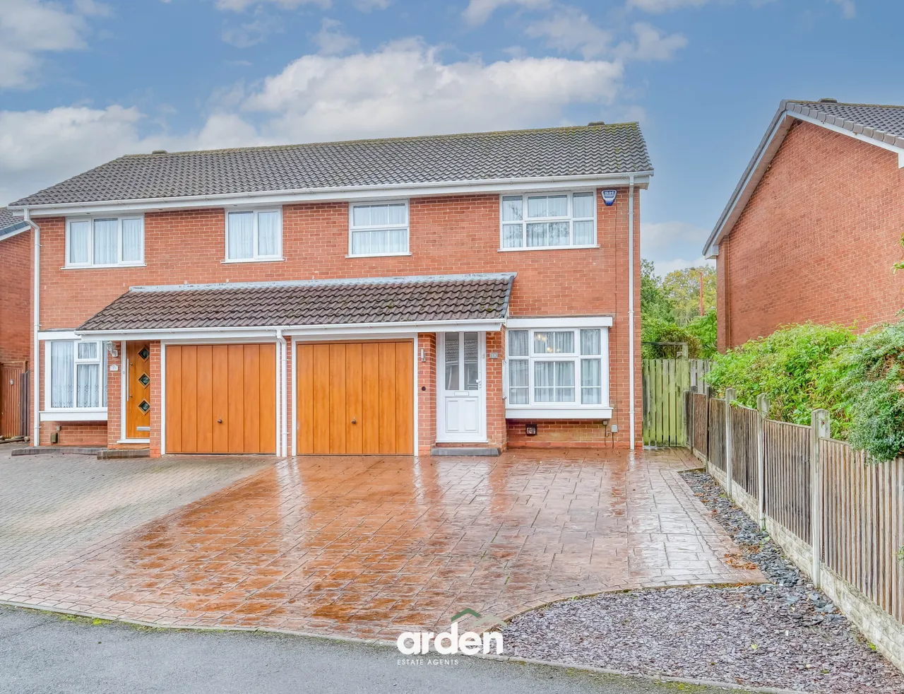 3 bed house for sale, Lyall Gardens, Rednal, B45