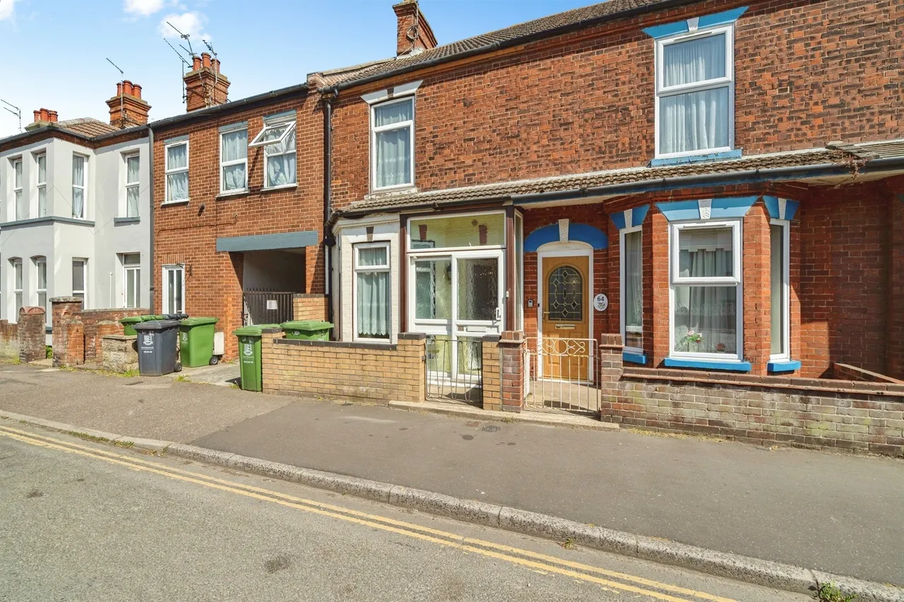 3 bed house for sale — Church Road, Gorleston, Great Yarmouth