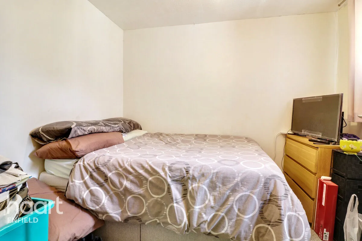 Agricola Place, Enfield, EN1, photo 4