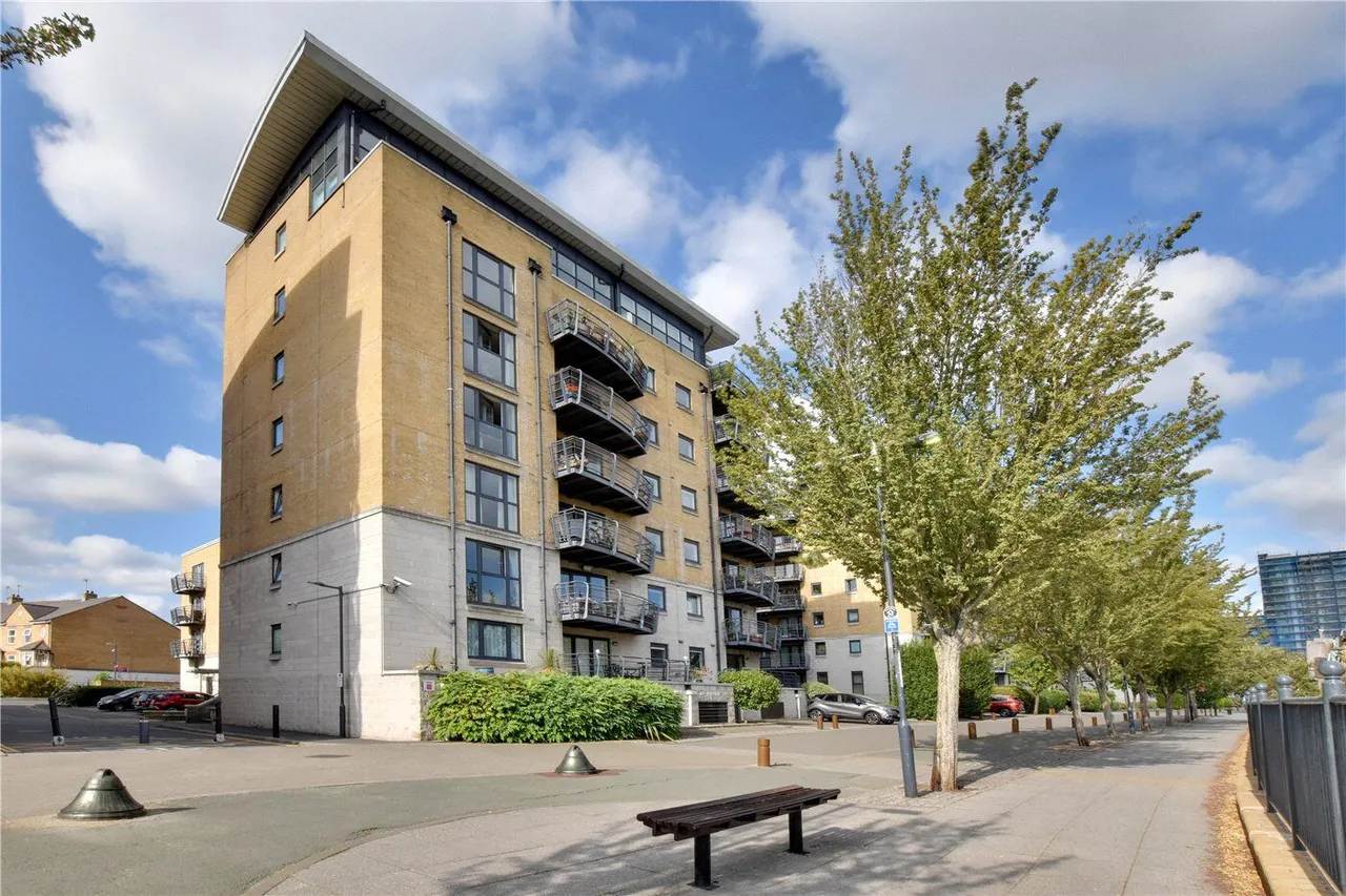 2 bed flat for sale, Glaisher Street, Deptford, SE8