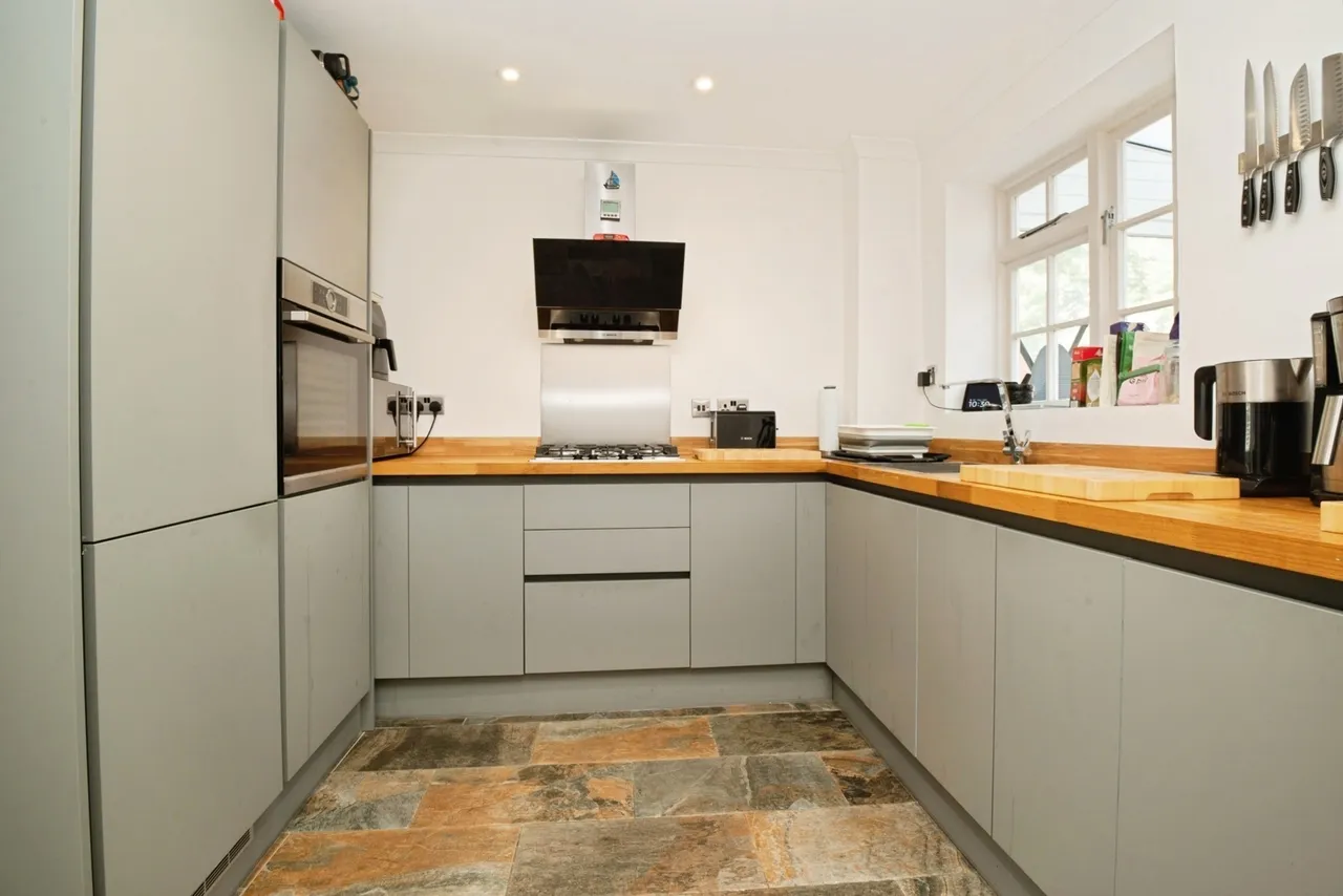 Celerity Drive, Cardiff, CF10, photo 3