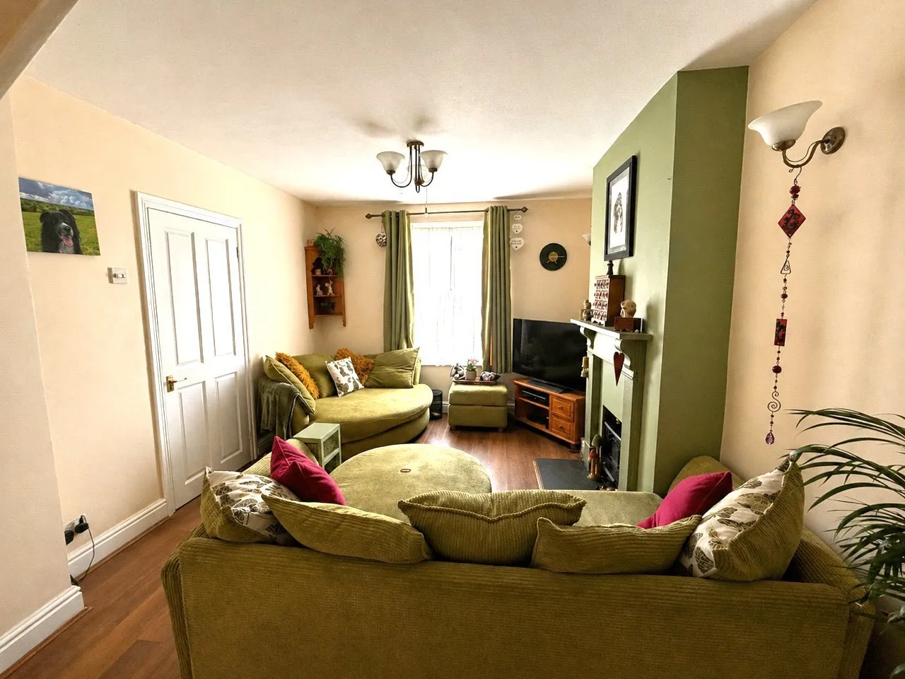 St. James Street, Narberth, SA67, photo 3