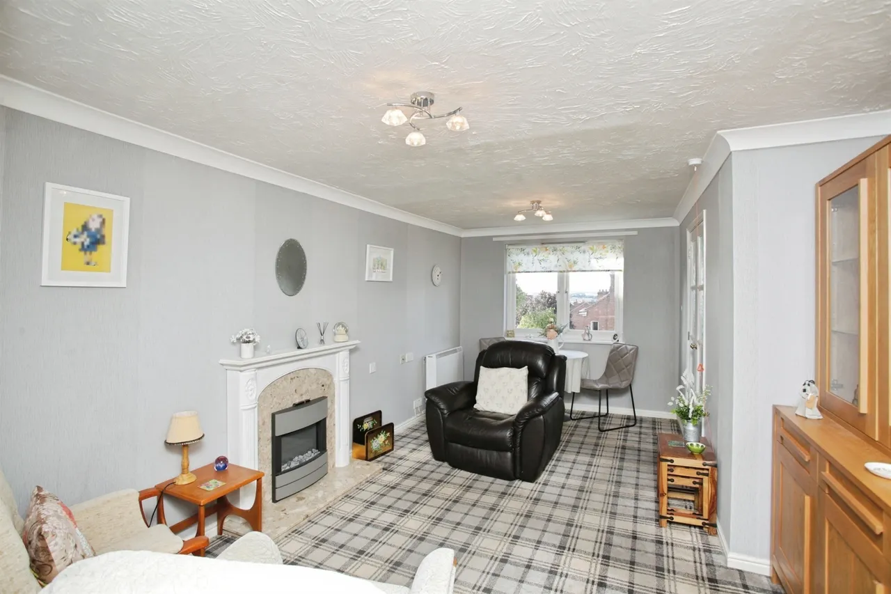 Curie Close, RUGBY, photo 3