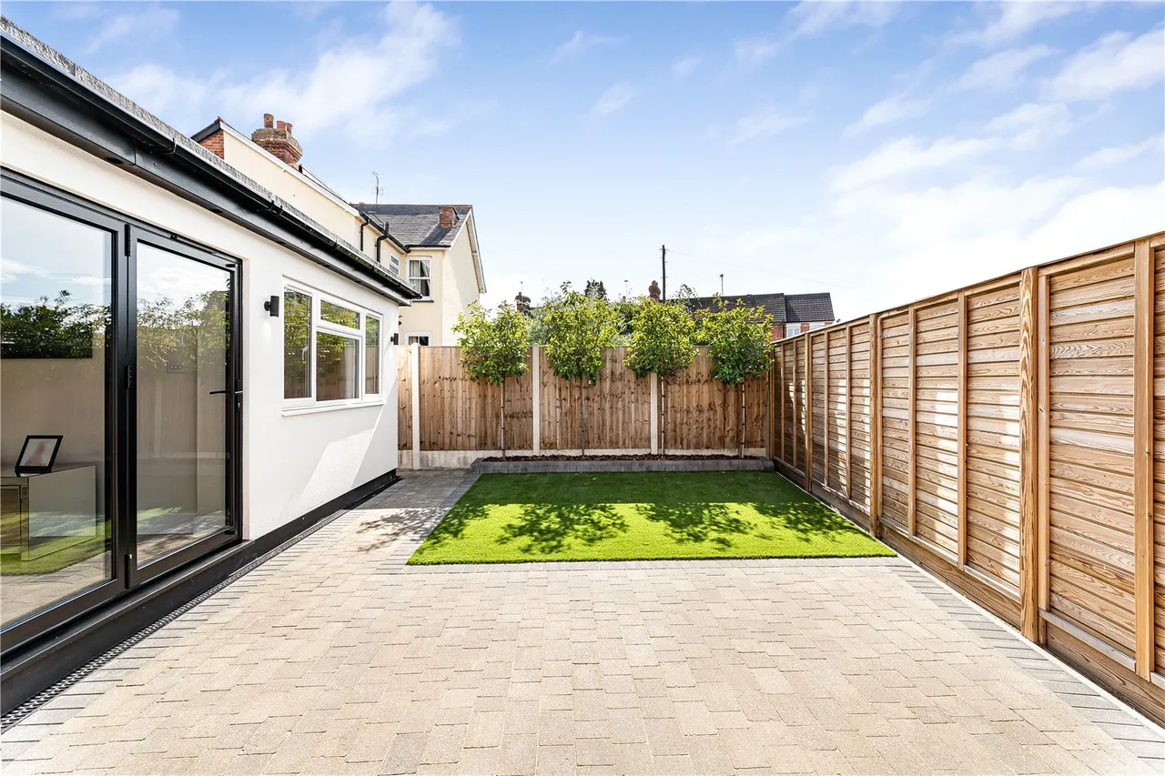 Clarence Street, Egham, TW20, photo 25