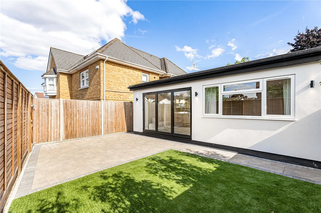 Clarence Street, Egham, TW20, photo 24