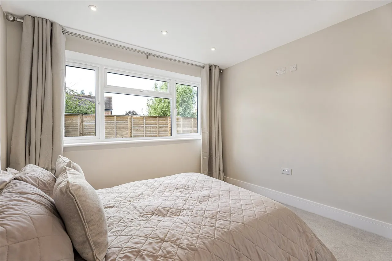 Clarence Street, Egham, TW20, photo 15