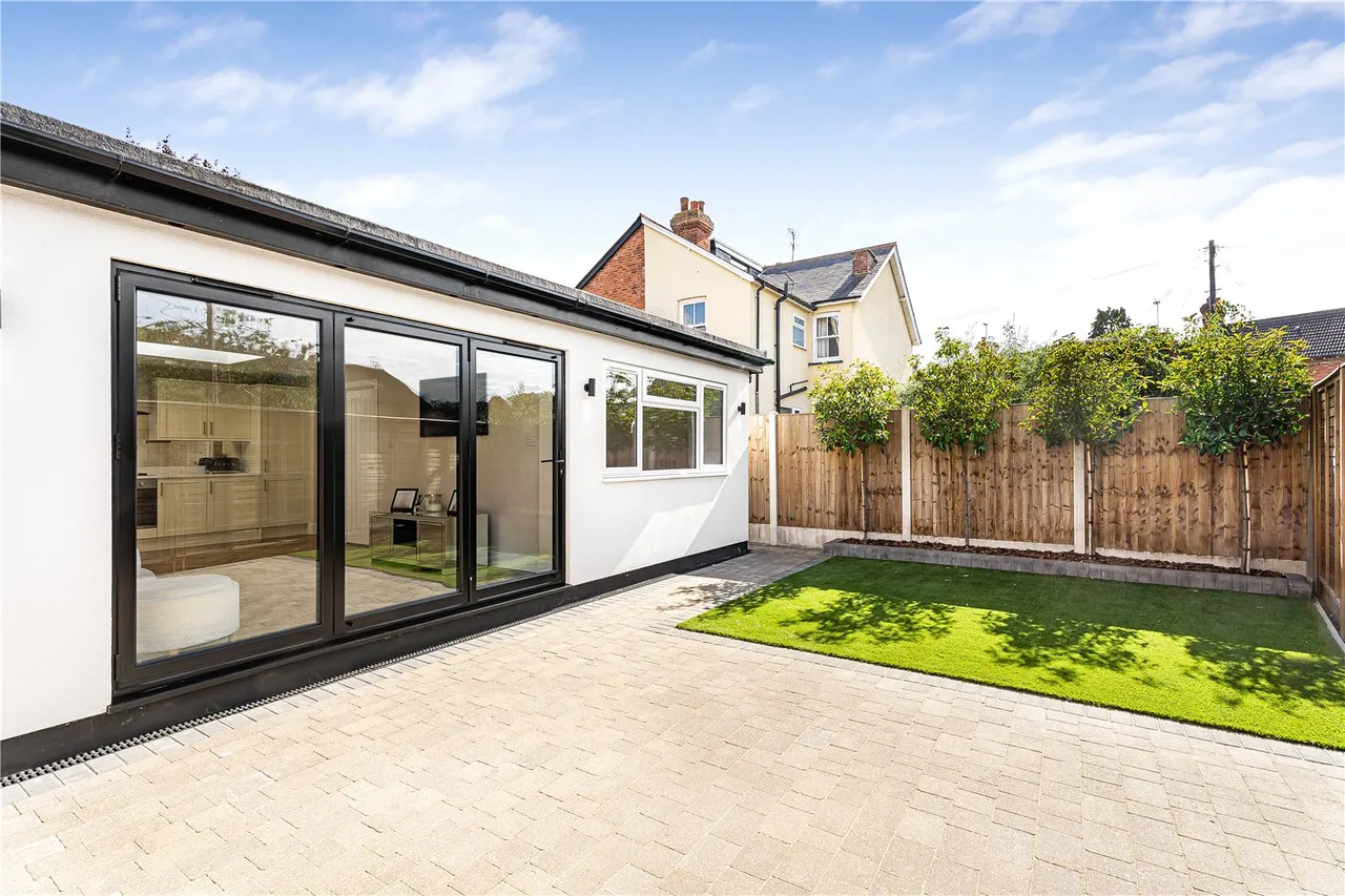 Clarence Street, Egham, TW20, photo 22