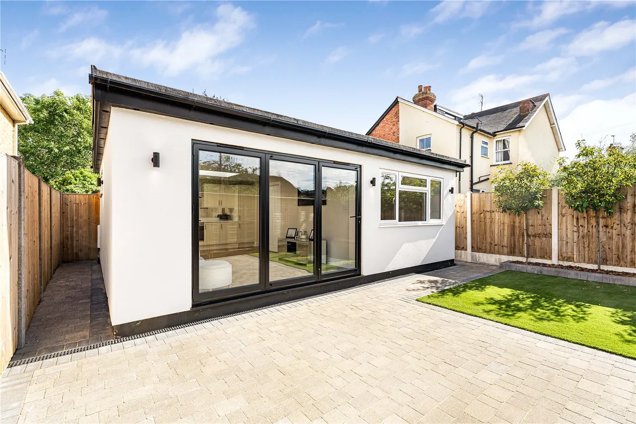 Clarence Street, Egham, TW20, photo 21
