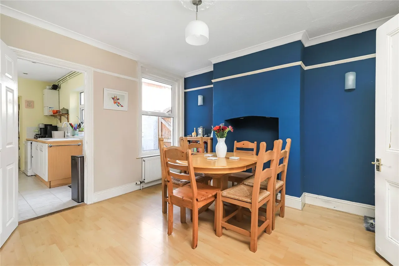 Ashfield Road, Salisbury, Wiltshire, SP2 7EW, photo 4