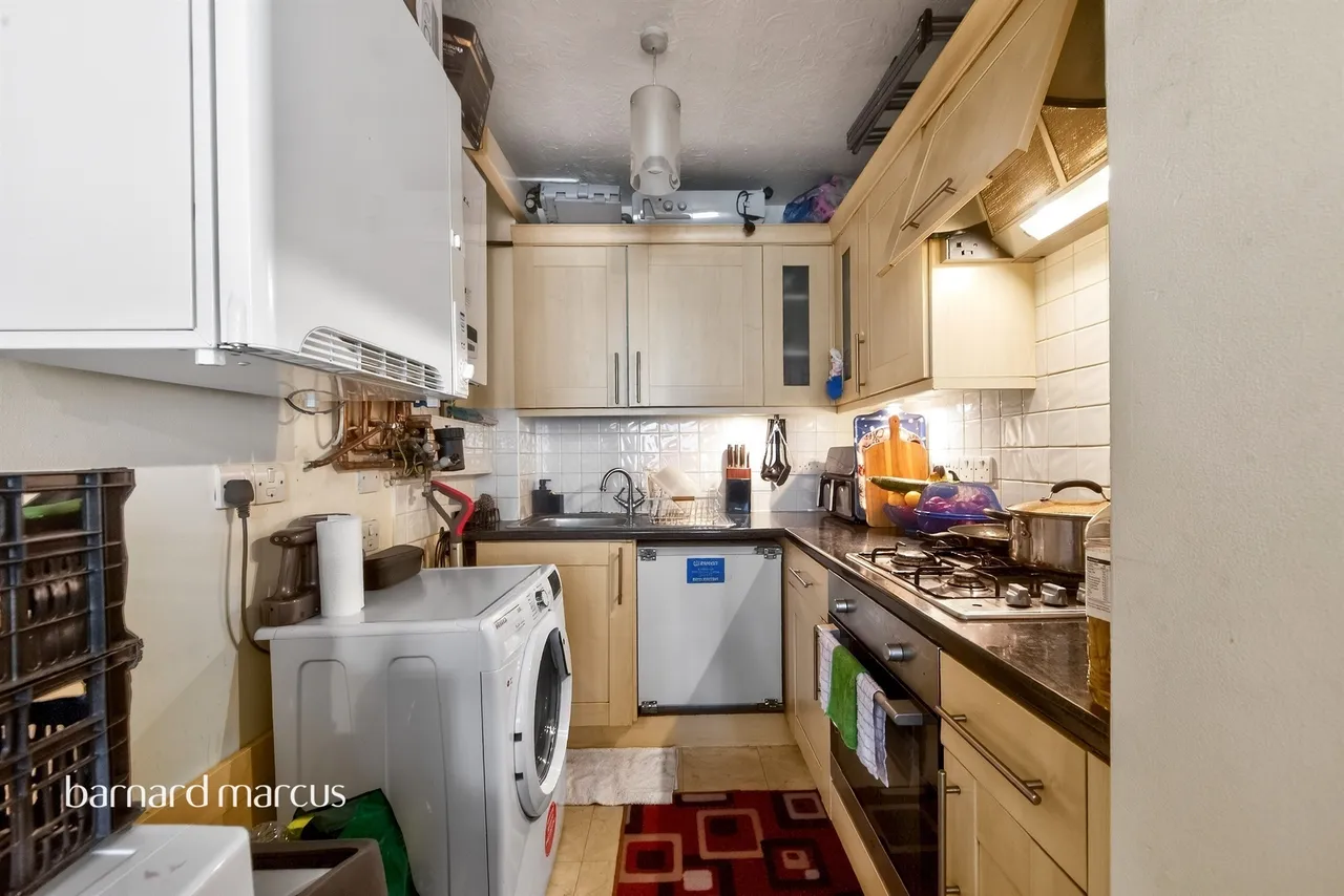 Oakleigh Park North, London, N20, photo 6