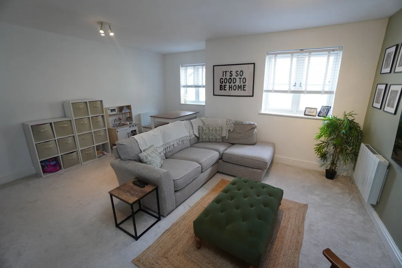 Freer Crescent, Aspen Court, HP13, photo 8