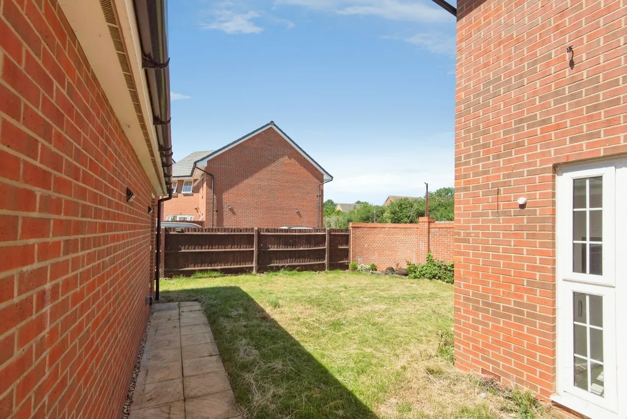 Brassey Way, Lower Stondon, Henlow, Hertfordshire, SG16, photo 2