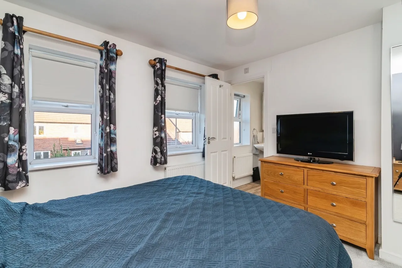 Mountain Ash Crescent, Edwalton, NG12, photo 11