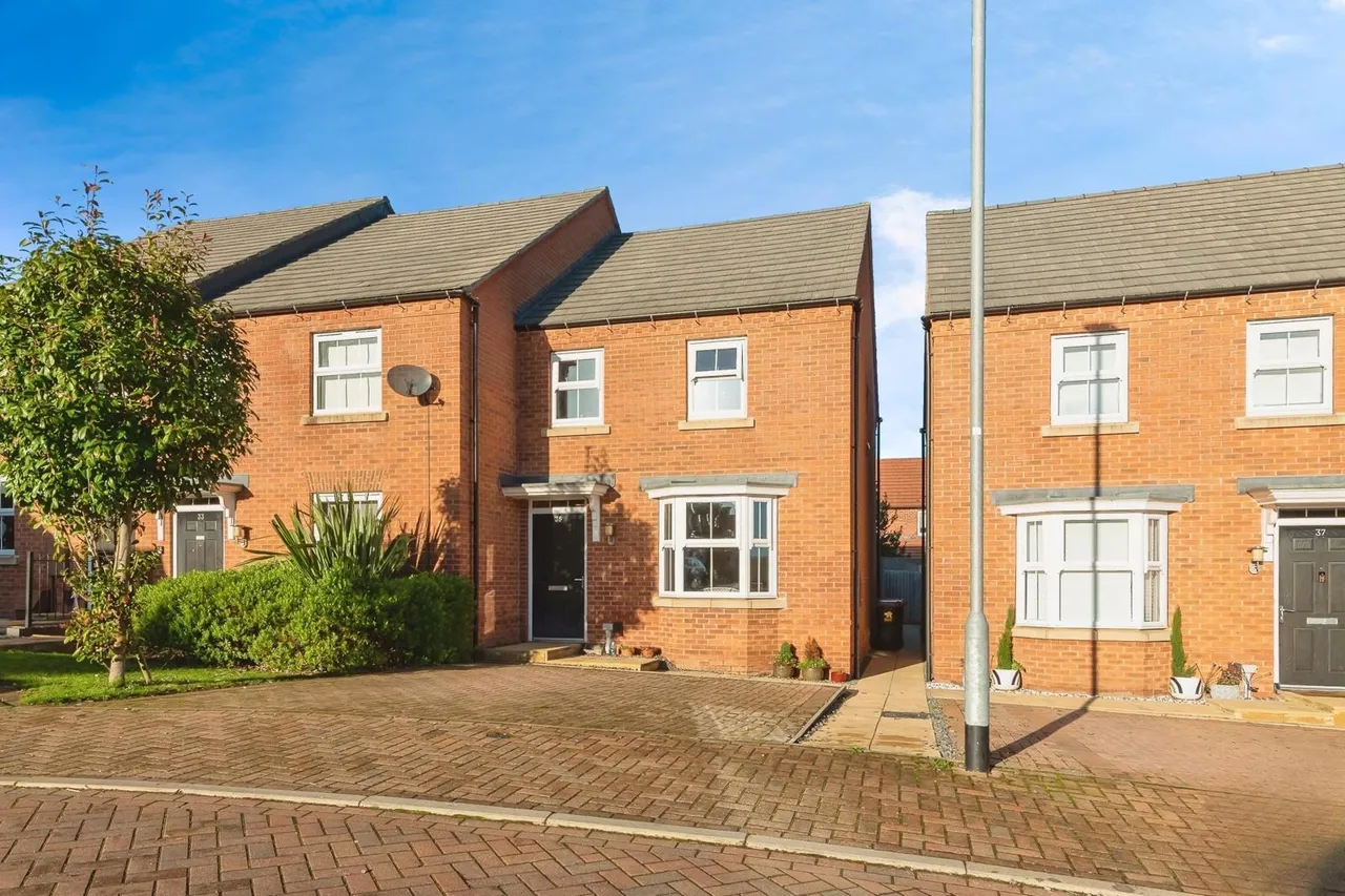 3 bed house for sale, Mountain Ash Crescent, Edwalton, NG12