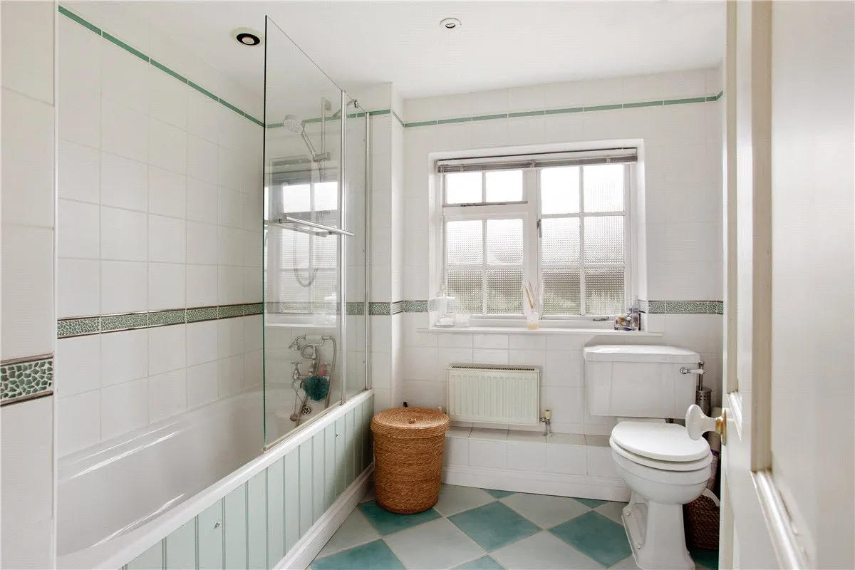 Lower Fyfield, Marlborough, SN8, photo 17