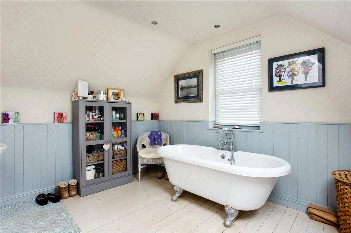 Lower Fyfield, Marlborough, SN8, photo 14