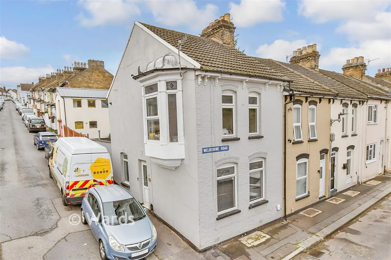 2 bed house for sale, Sturla Road, Chatham, ME4