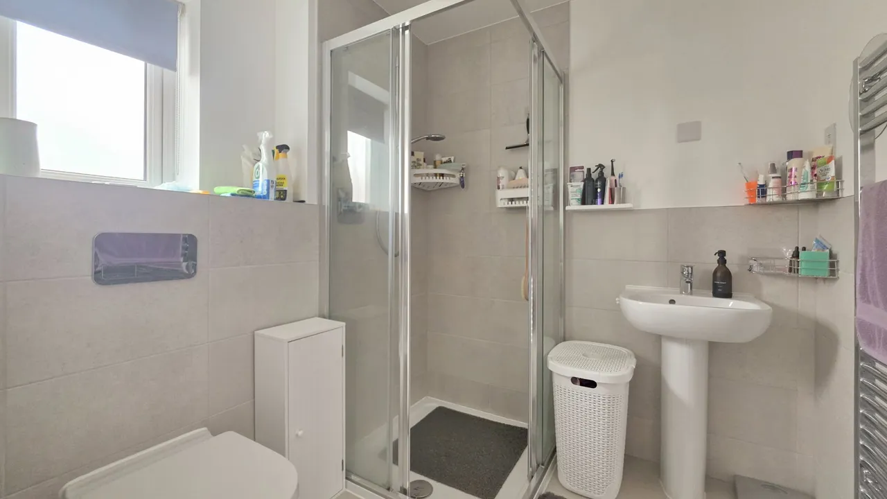 Severn Bore Close, Newnham-on-Severn, GL14, photo 5