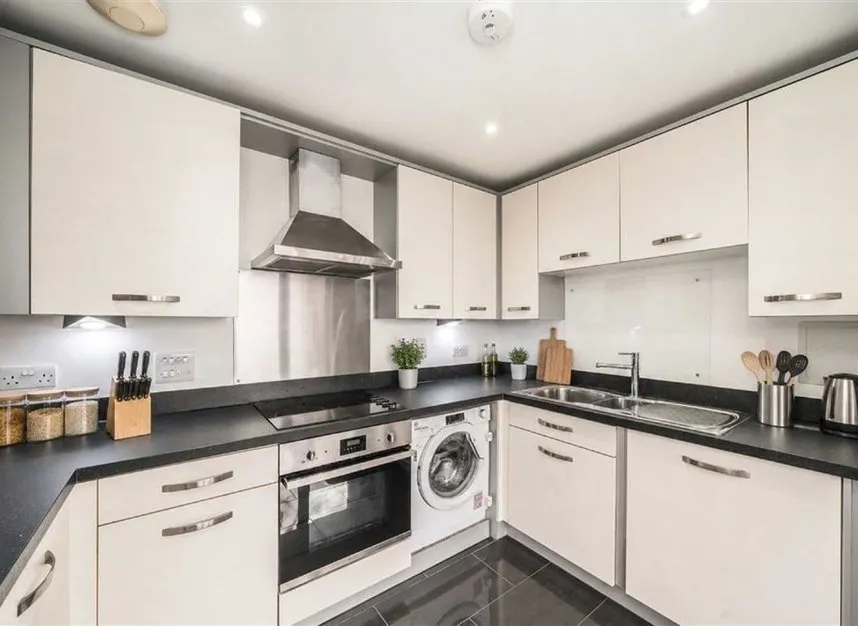 Mullins Place, Clapham, SW4, photo 3