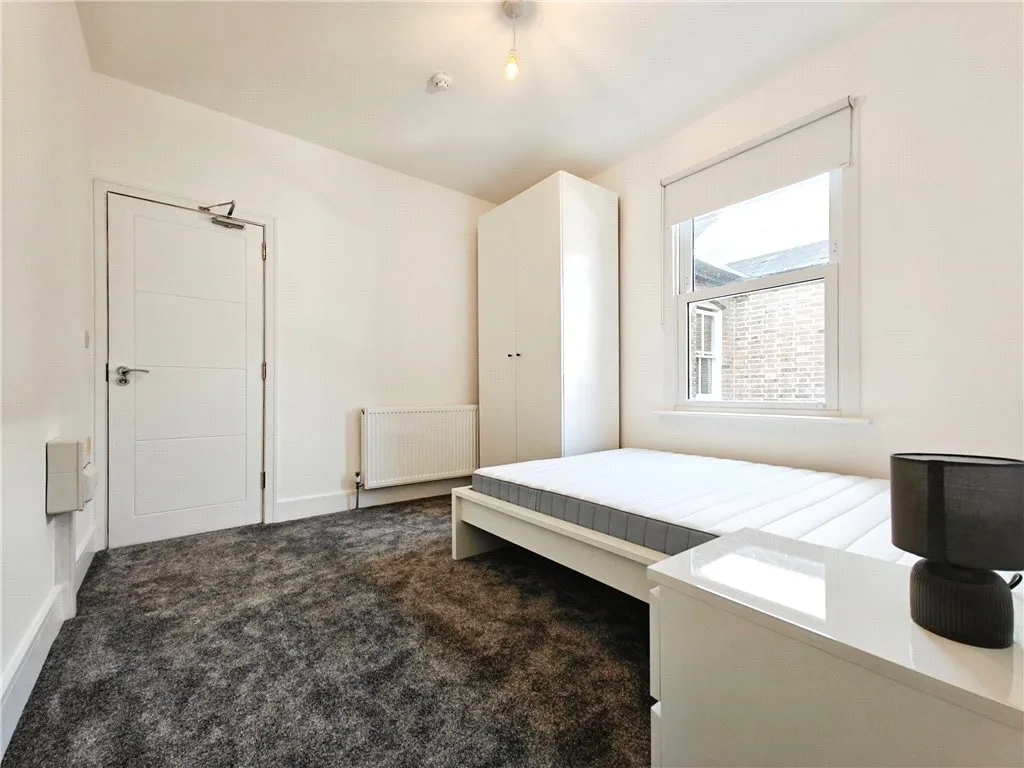 Victoria Road, Guildford, GU1, photo 3