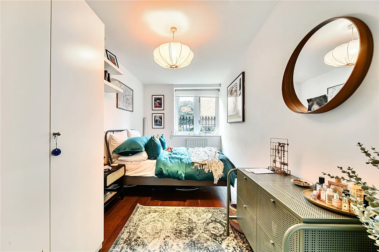 Cleveland Way, Stepney Green, E1, photo 3