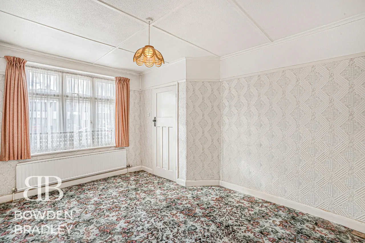 Clayhall Avenue, Clayhall, IG5, photo 33