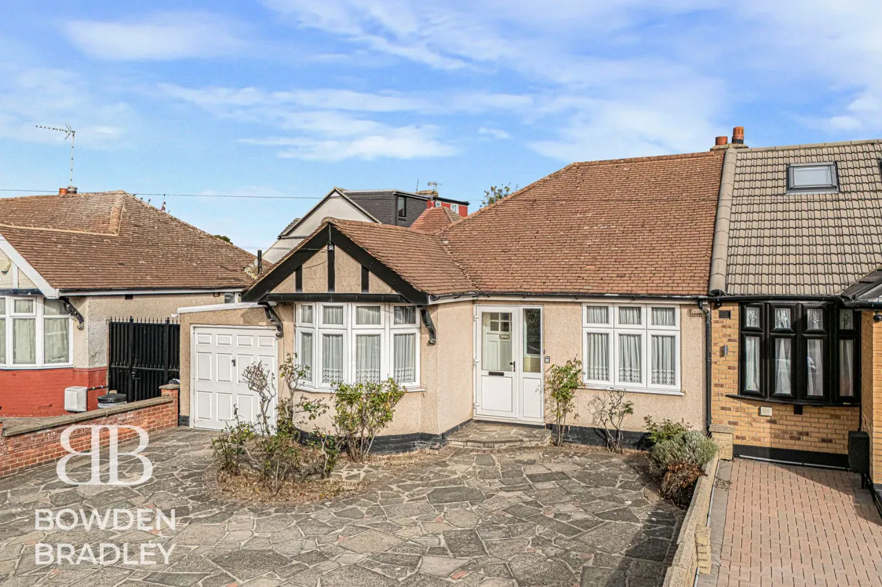 Clayhall Avenue, Clayhall, IG5, photo 48