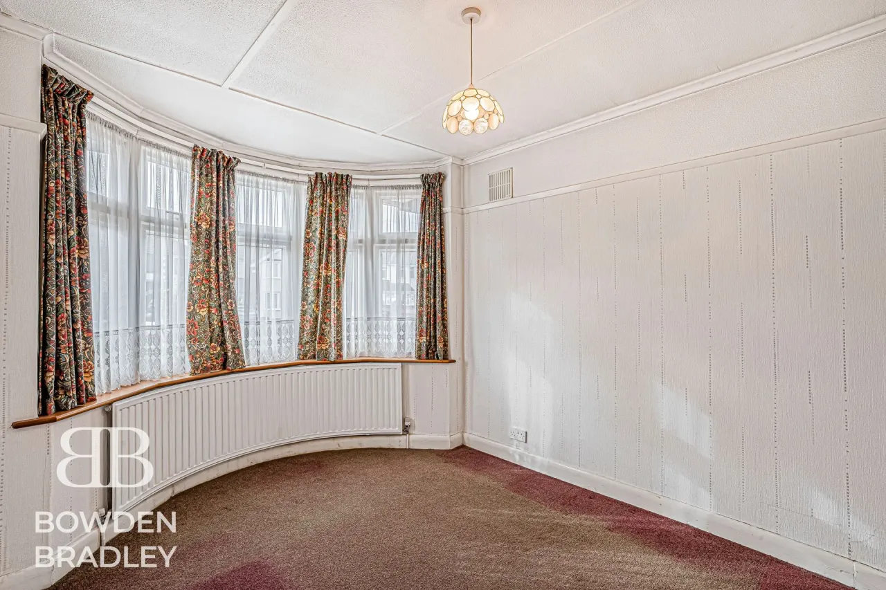 Clayhall Avenue, Clayhall, IG5, photo 35