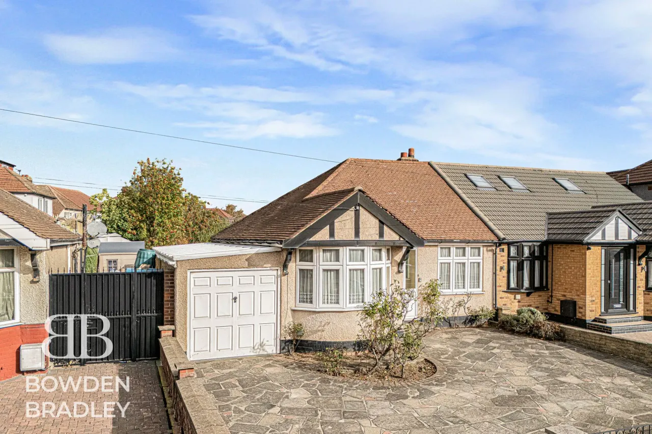 Clayhall Avenue, Clayhall, IG5, photo 46
