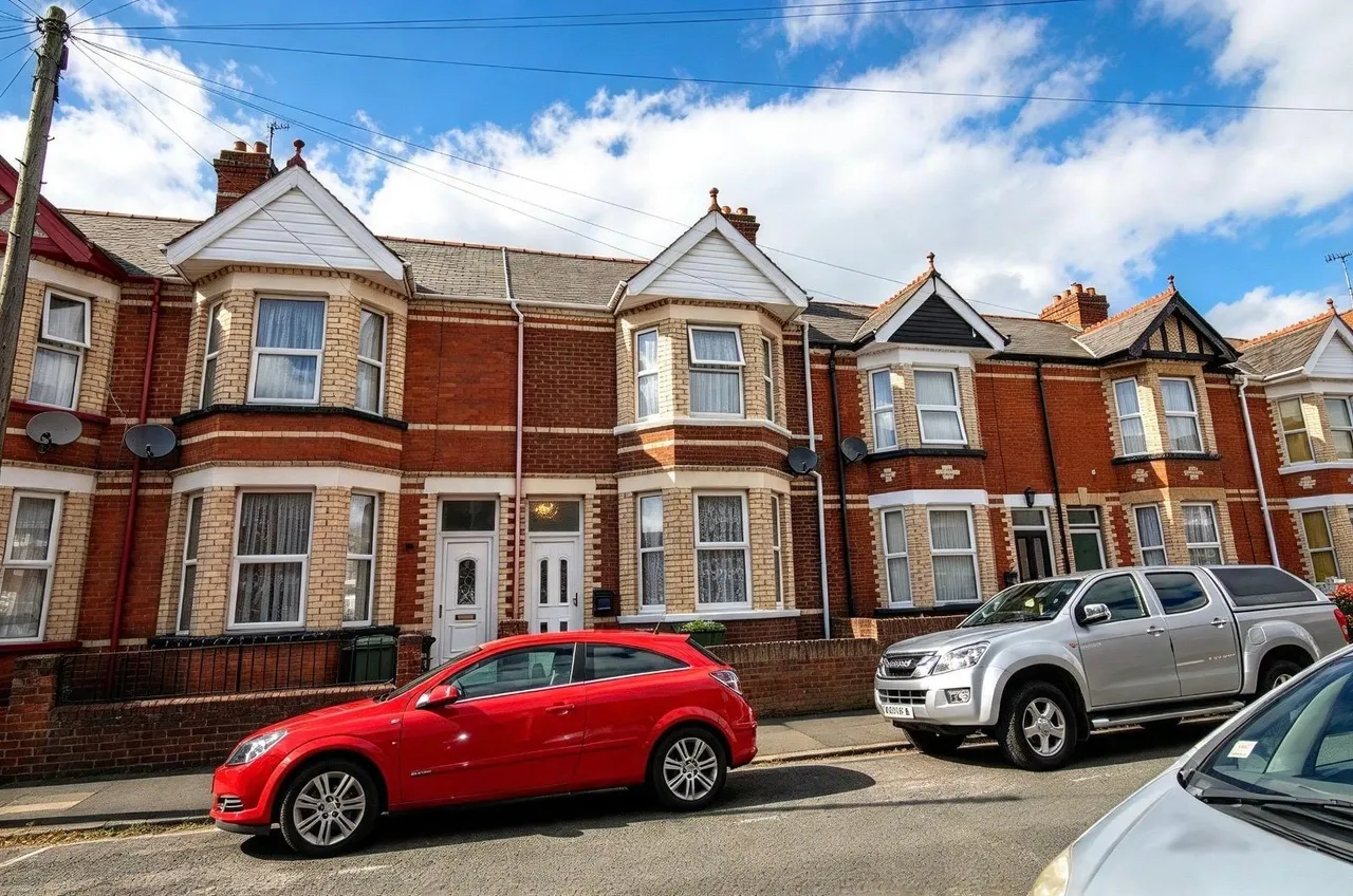 3 bed house to rent, Shaftesbury Road, Exeter
