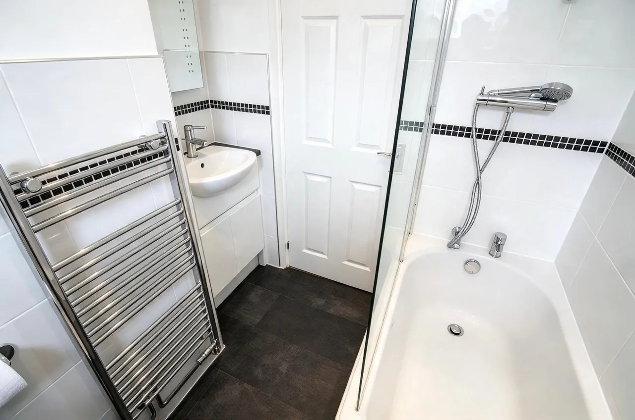 Shaftesbury Road, Exeter, photo 6