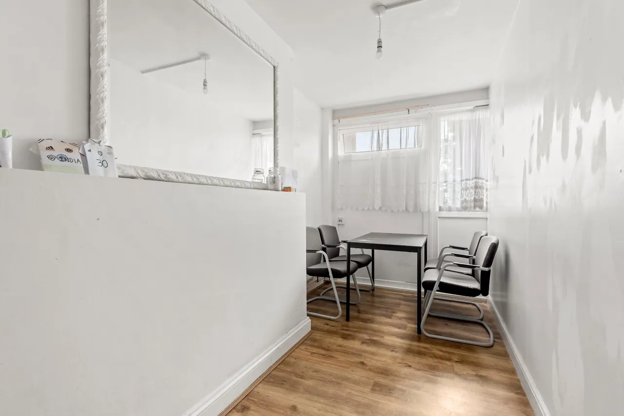 Kinross House, Bemerton Estate, N1, photo 3