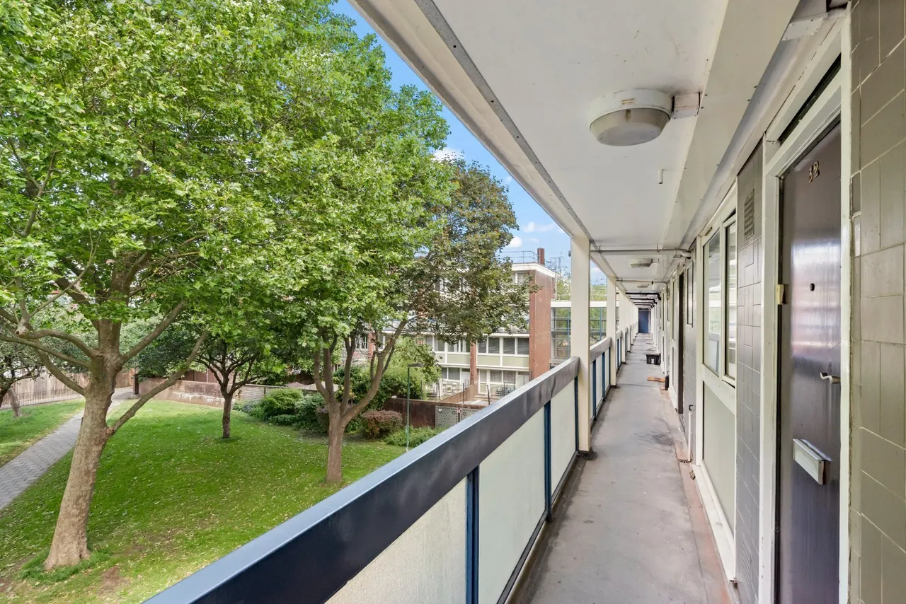Kinross House, Bemerton Estate, N1, photo 2