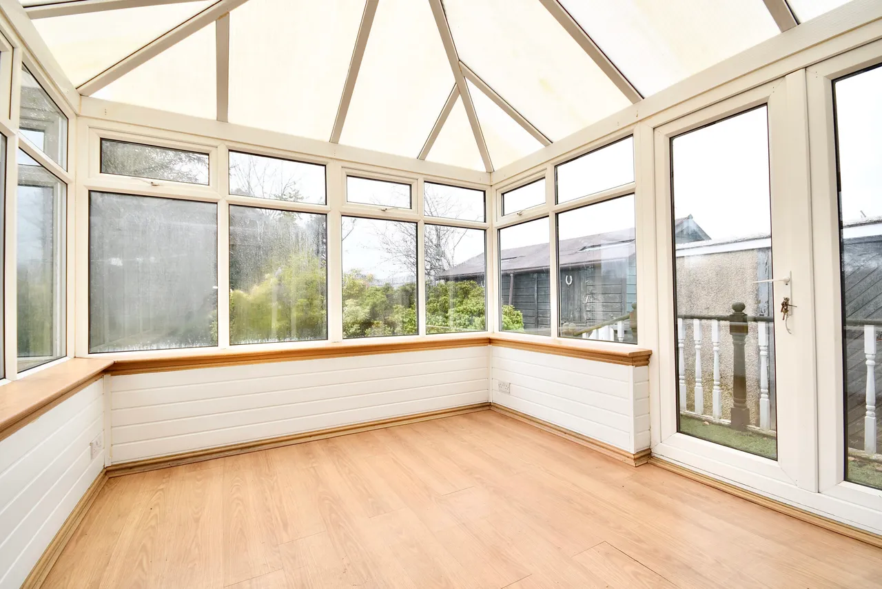 Oaks Meadow, Old Glasgow Road, Kilwinning, KA13 7QJ, photo 4